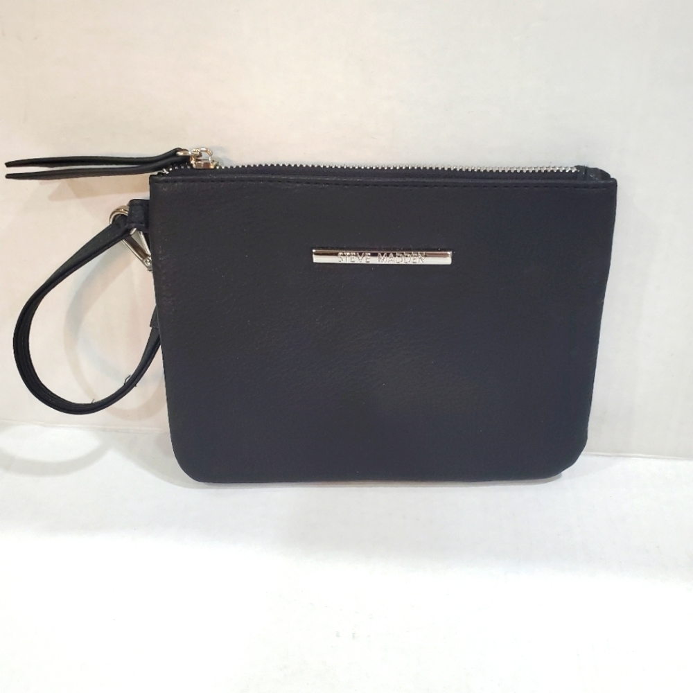 Steve Madden  wristlet